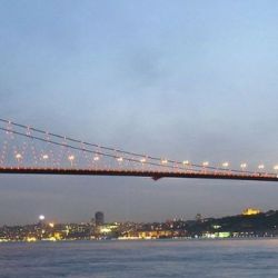 یه لحظه بیایید تو