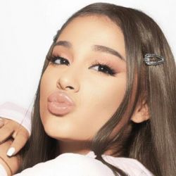 عکس بیوگرافی آریانا گرانده 🤤✨