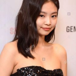 عکس میدونی جنی چند ساله پر هیت ترین آیدله.......