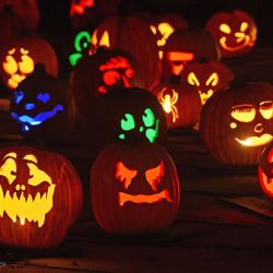 عکس 🦇🌃 𝐇𝐚𝐩𝐩𝐲 𝐇𝐚𝐥𝐥𝐨𝐰𝐞𝐞𝐧 🌃🎃