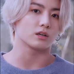 عکس جونگ کوک خوش قیافه ترین مرد سال شد