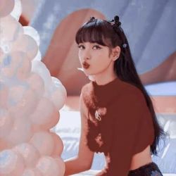 👑چقدر Lisa رو میشناسی👑