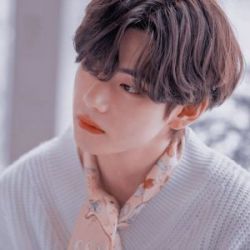 عکس به تهیونگ رای بدید