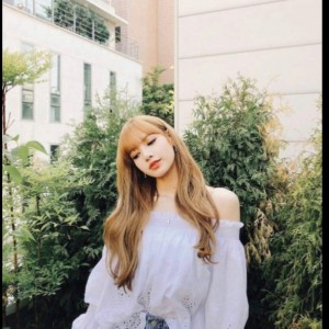 چقدر لیسا رو میشناسی