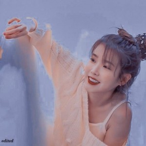 ....IU....