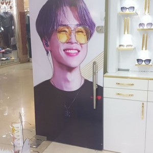 بنر جیمین در پاساژ مشهد 🥺💜