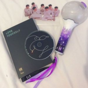 استیکر متفاوت رو پیدا کن