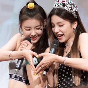 [تیزهوشانیا.....•-•🥥]