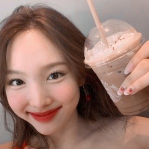 عکس صاپورت💞 کویین ❥︎ɴᴀʀᴀ | تیپاپ🫐