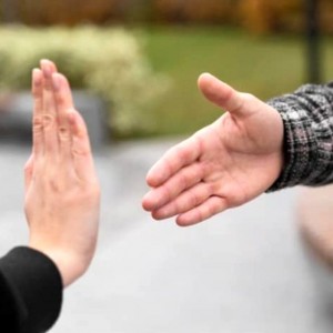 عکس رفتار متولدین هر ماه در مقابل