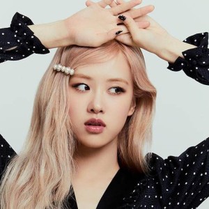 چقدر شبیه رزی هستی