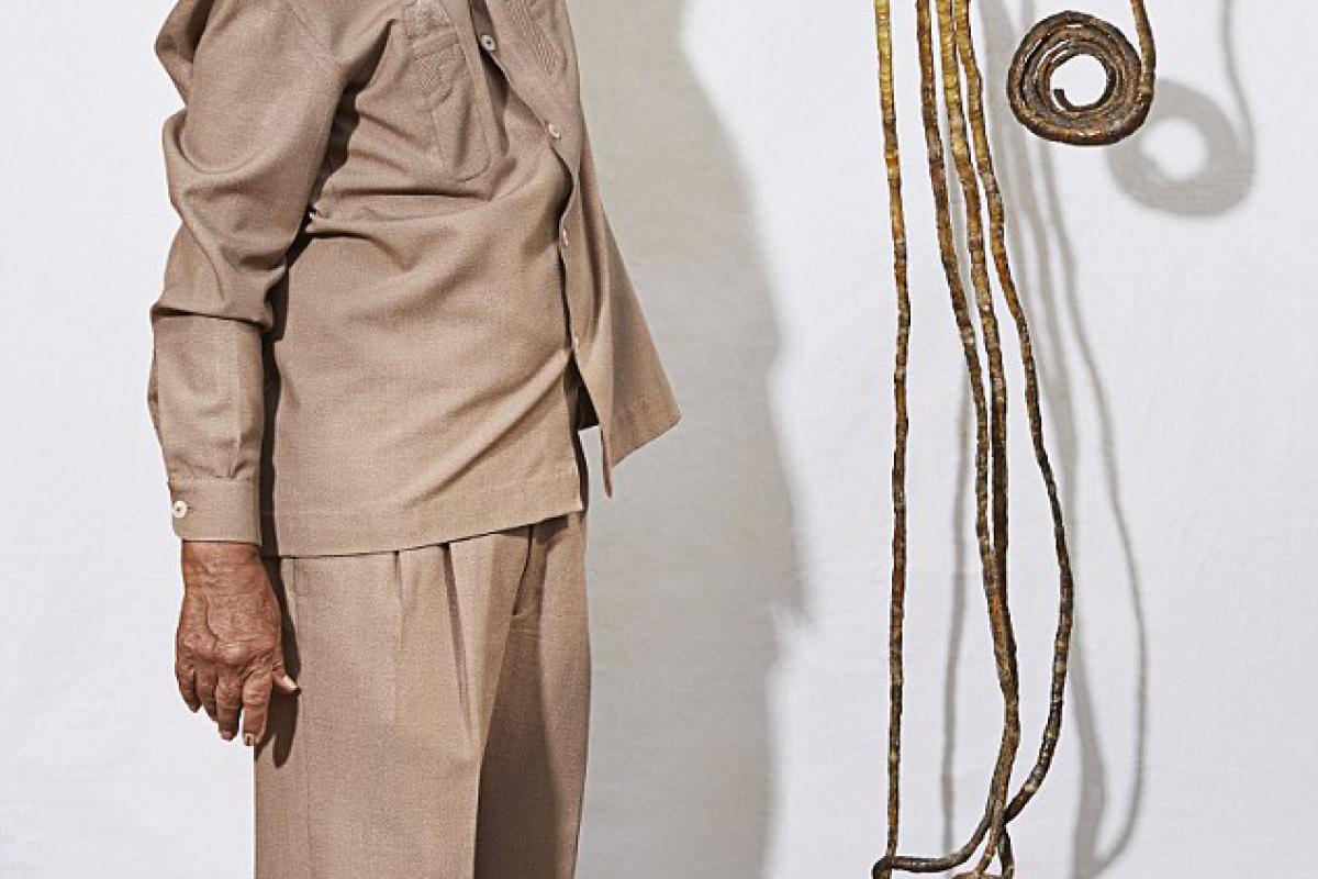 عکس بلند ترین ناخن های جهان