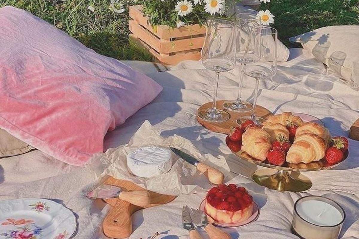 عکس معرفے کتاب دختری کہ ماہ را نوشید