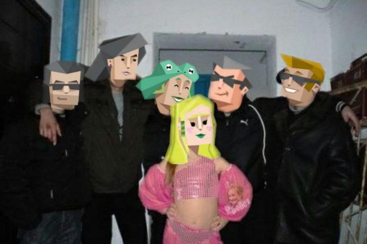 عکس اندکی‌از‌ام‌بی‌تی‌آی ¹⁰