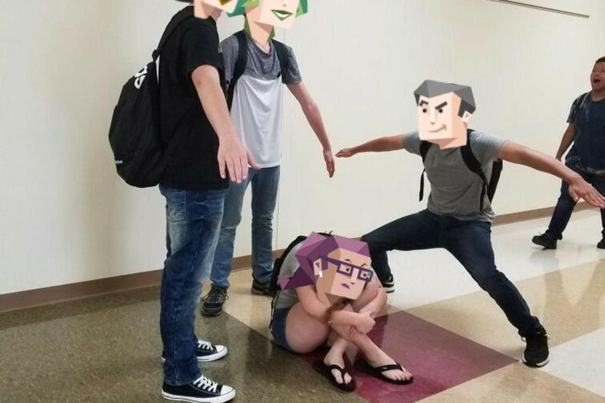 عکس اندکی‌از‌ام‌بی‌تی‌آی ¹²