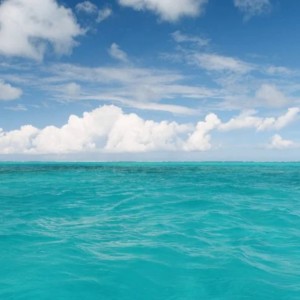 عکس چرا دریا آبی است؟