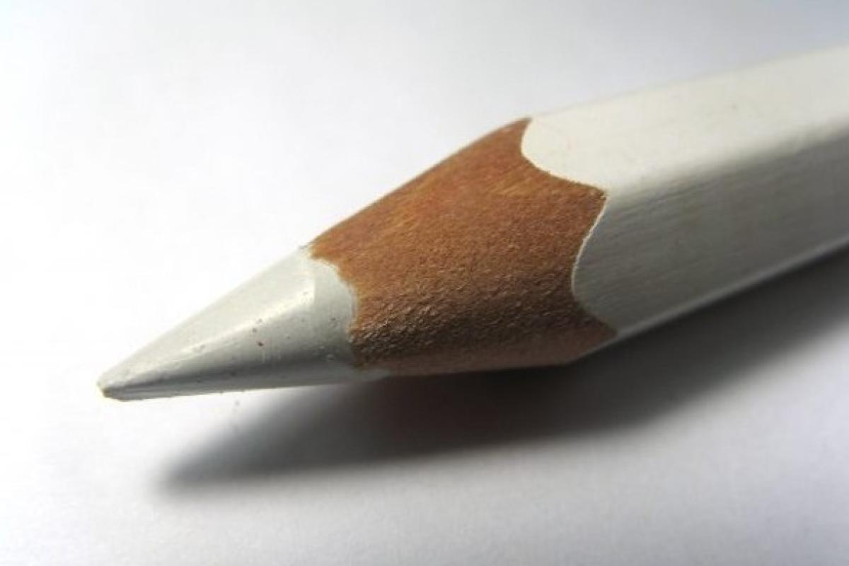 عکس کاربرد مداد رنگی سفیدچیست؟