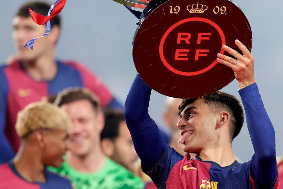 عکس عادی ترین جشن قهرمانی بارسلونا ❤️💙