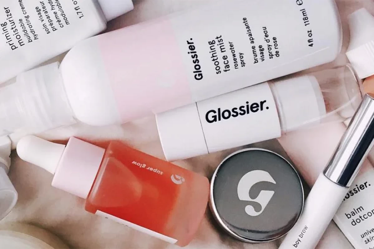 عکس Glossier; گلاسیر