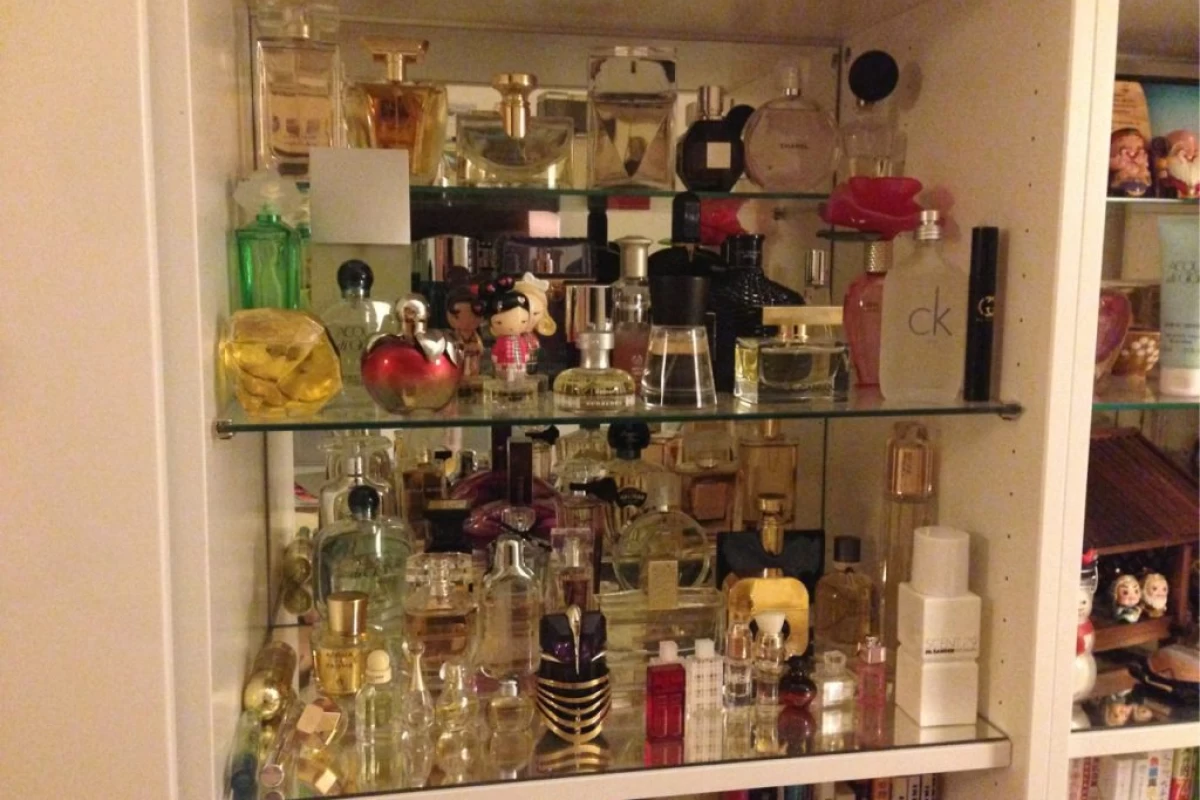 عکس 🩶 : عطر هایی که باید بندازی دور