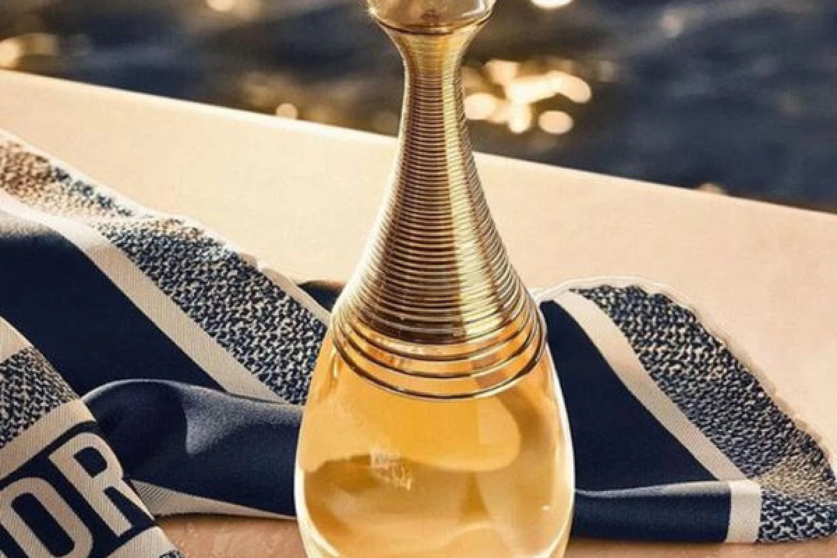 عکس عطر های معروف؟