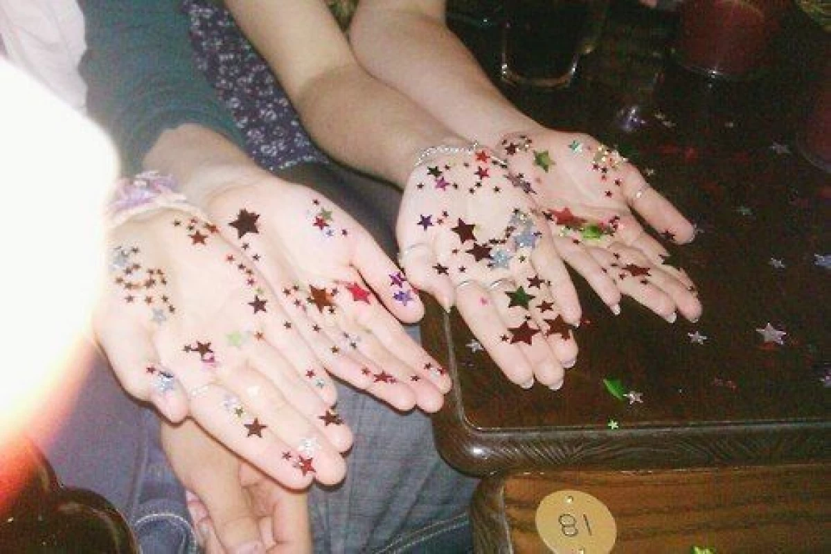 عکس هی تو وایسا کارت دارم
