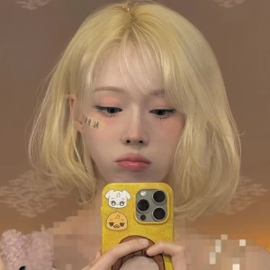عکس 𝖼𝗁𝖺𝗋𝗅𝗈𝗍𝗍𝖾 𝖼𝗈𝗋𝖾 :🗯