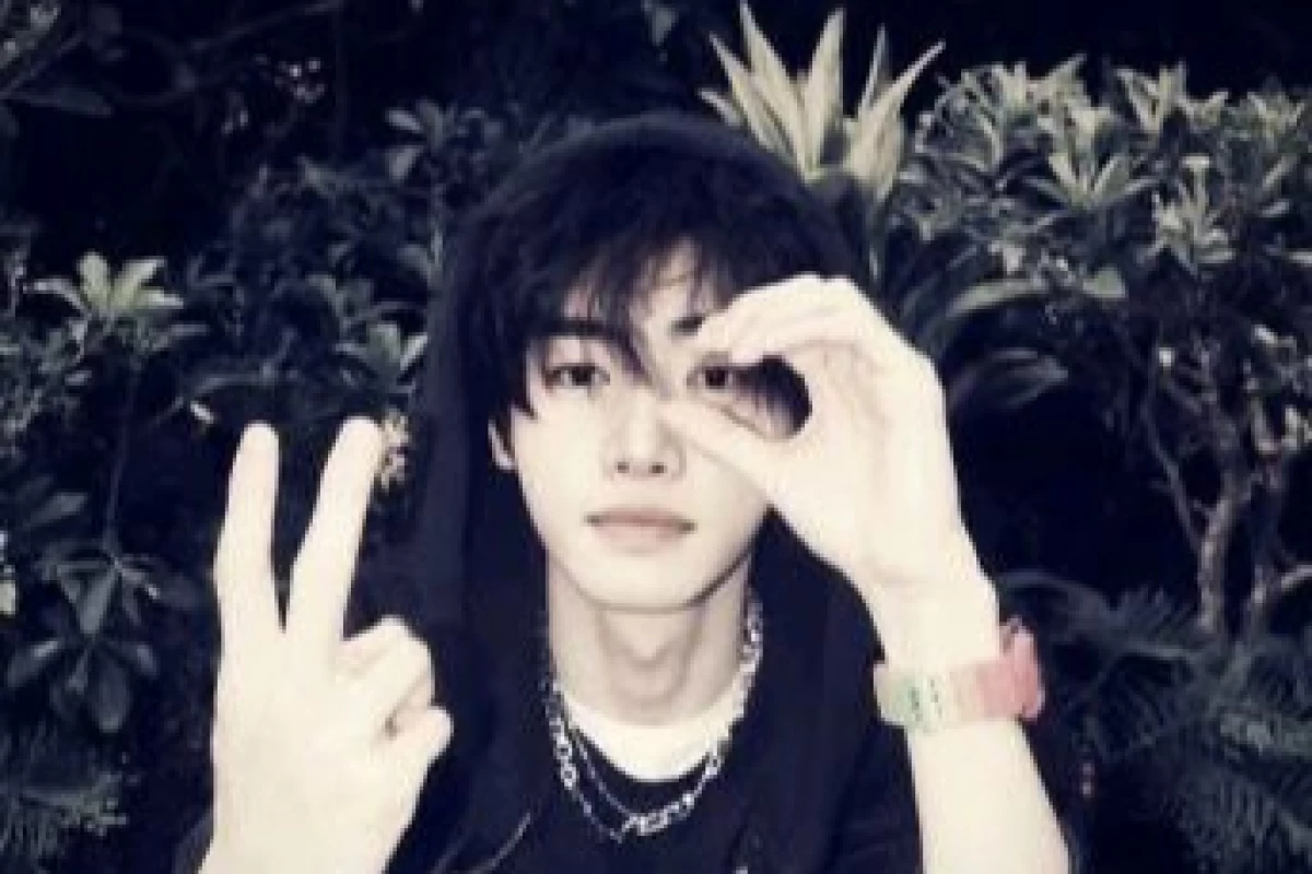 عکس 𝖺𝖻𝗈𝗎𝗍 𝖱𝗈𝖺𝗇