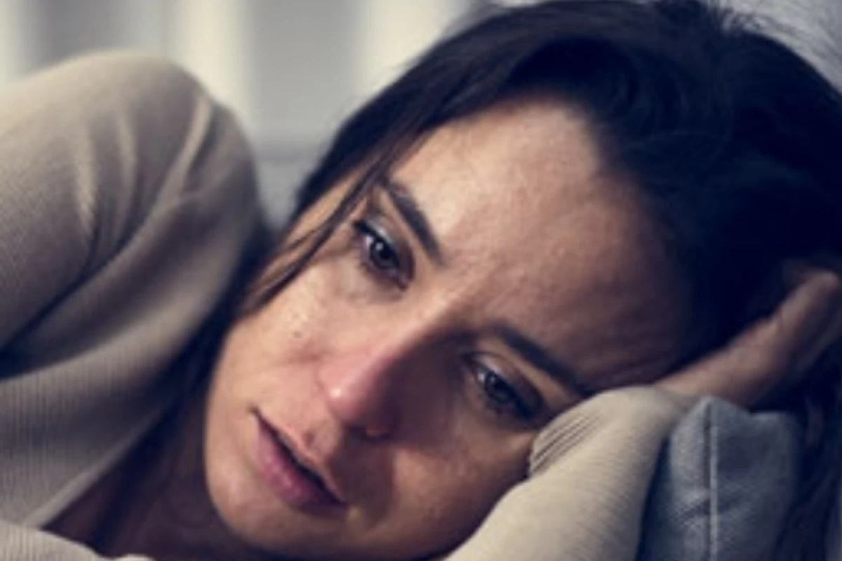 عکس چرا بیدلیل احساس غم و ناراحتی میکنیم؟