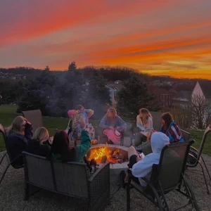 عکس 𝒎𝒂𝒚𝒃𝒆 𝒎𝒆