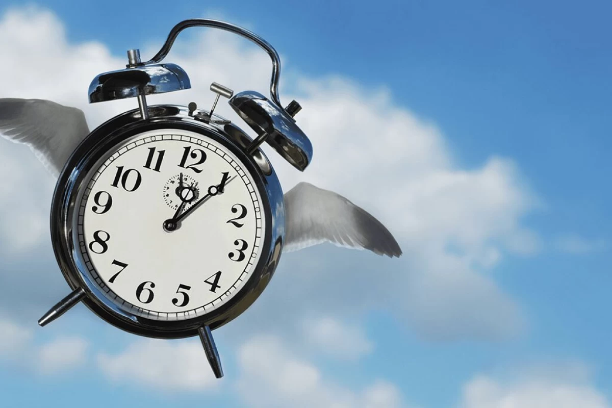 عکس چرا وقتی غمگینیم زمان کندتر میگذره؟