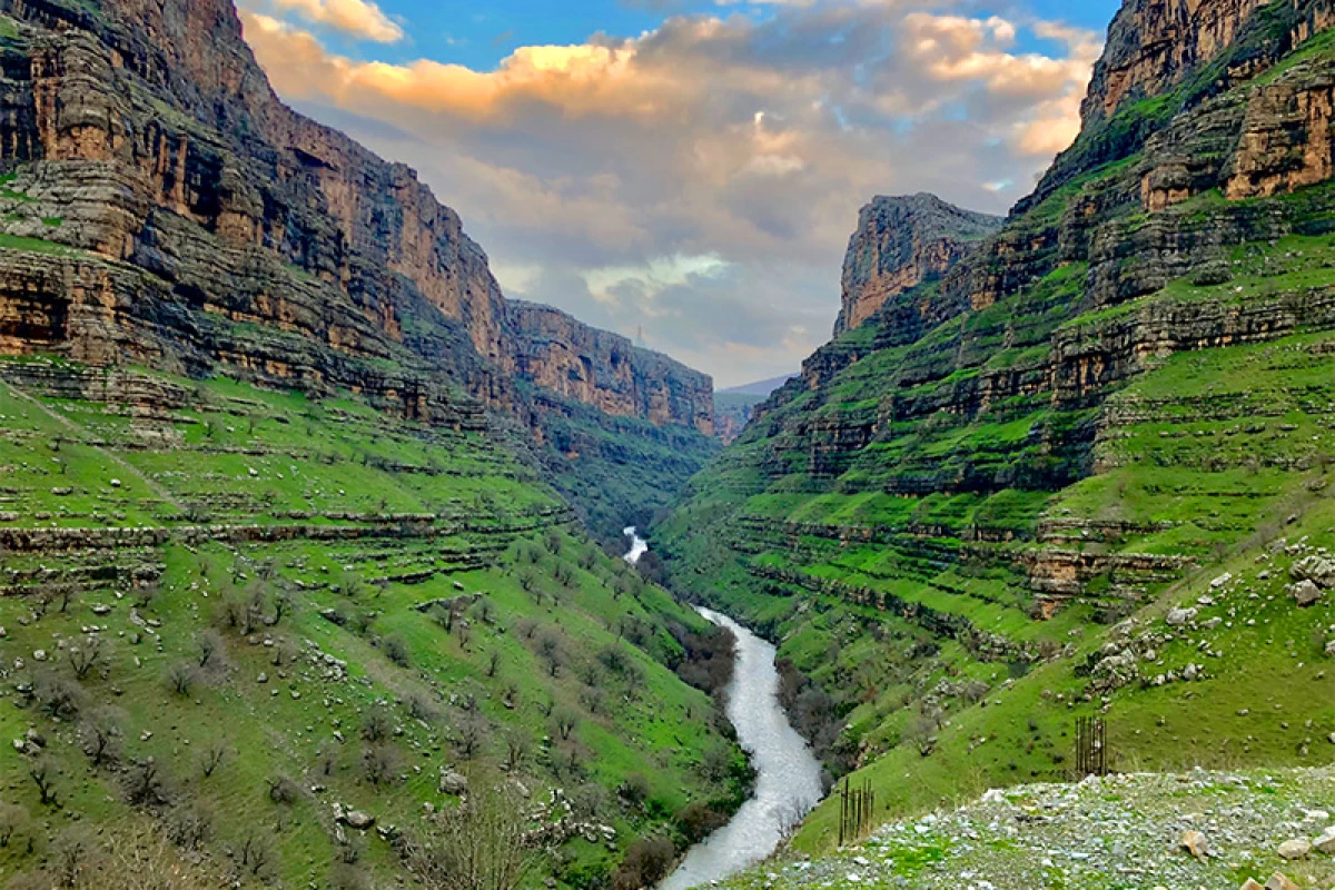 عکس اماکن دیدنی که در حال تخریب هستند