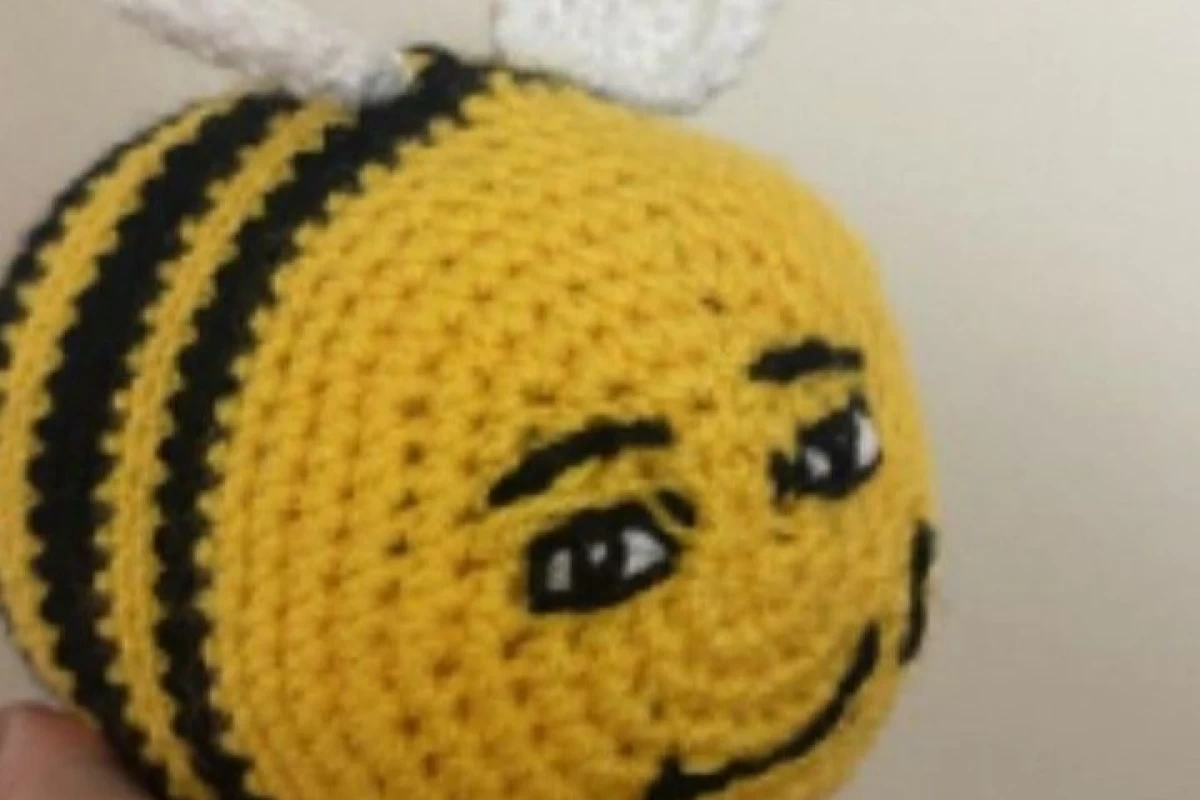 عکس 🥀:وقتی تو مدرسه بیکاری این کار ها رو انجام بده!