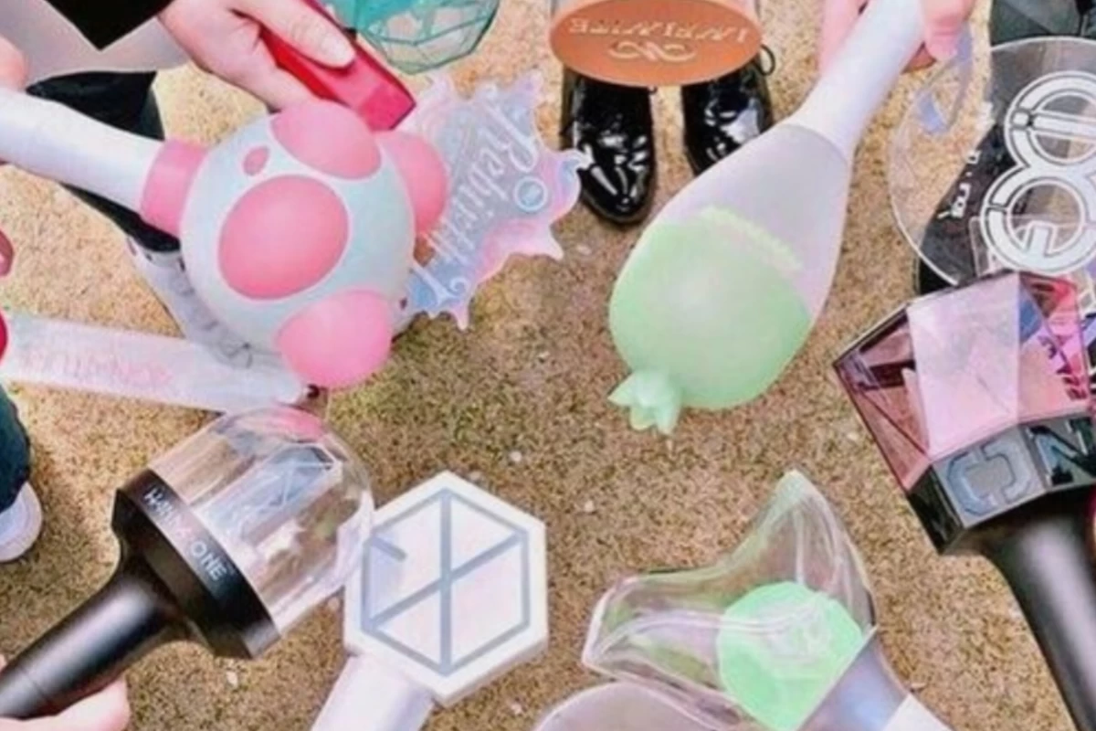 عکس کدوم گروه کیپاپ رو از روی ایموجی ها میتونی حدس بزنی؟؟ 😎😎