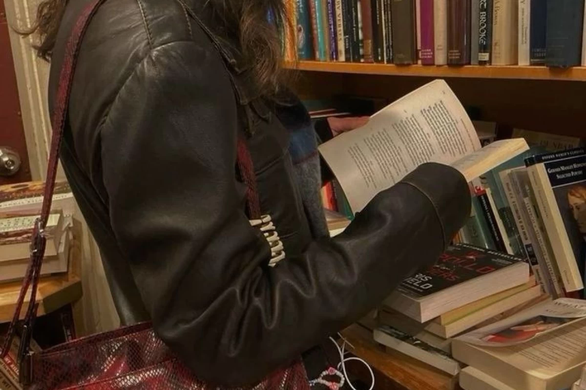 عکس من اصلا حرص نمیخورم !