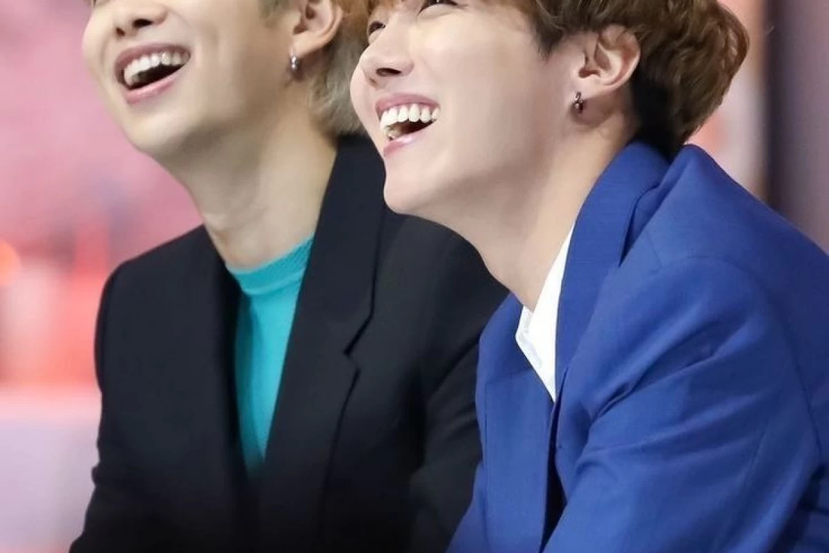 عکس بهترین استایل تو هر اهنگ (BTS)