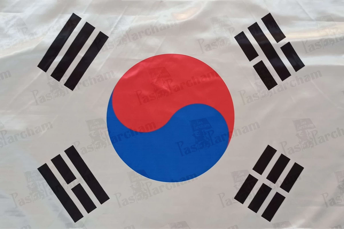 عکس فرق ژاپن و کره جنوبی