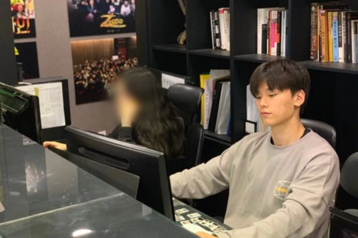 عکس زنگ هنر در مدارس ایرانی