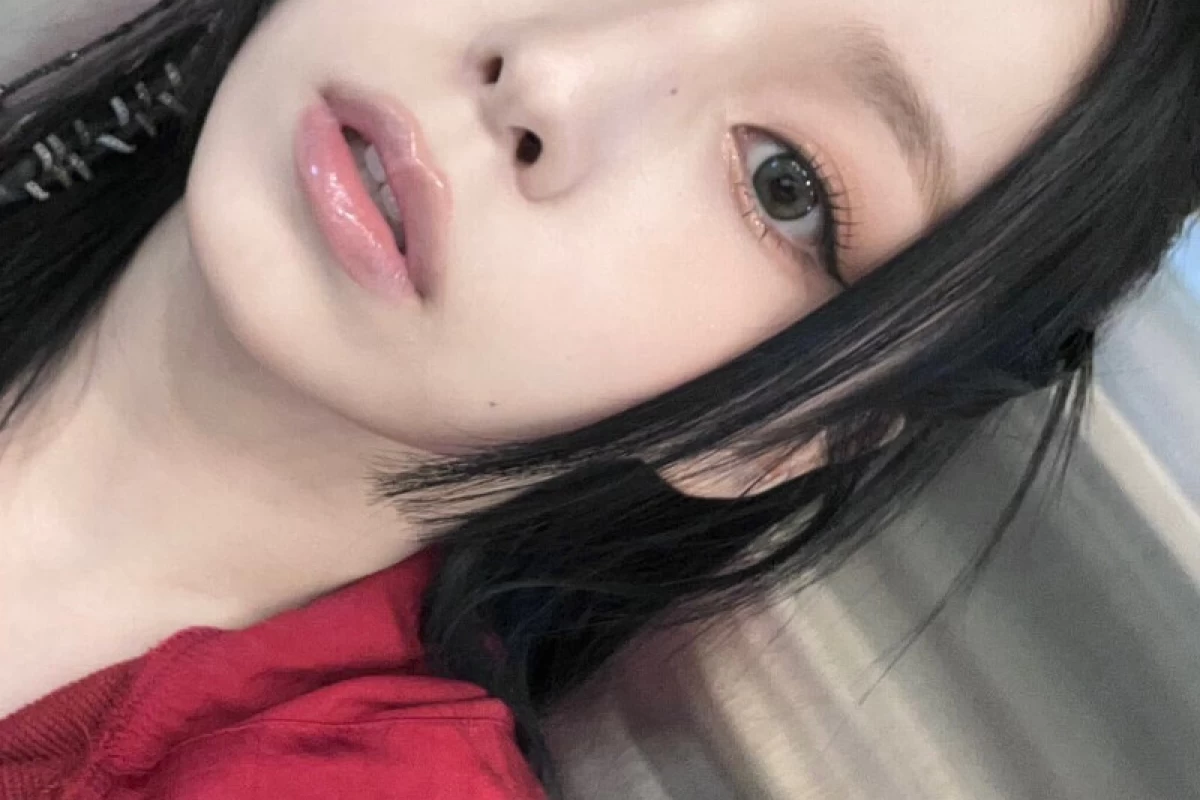 عکس لونا در مدرسه