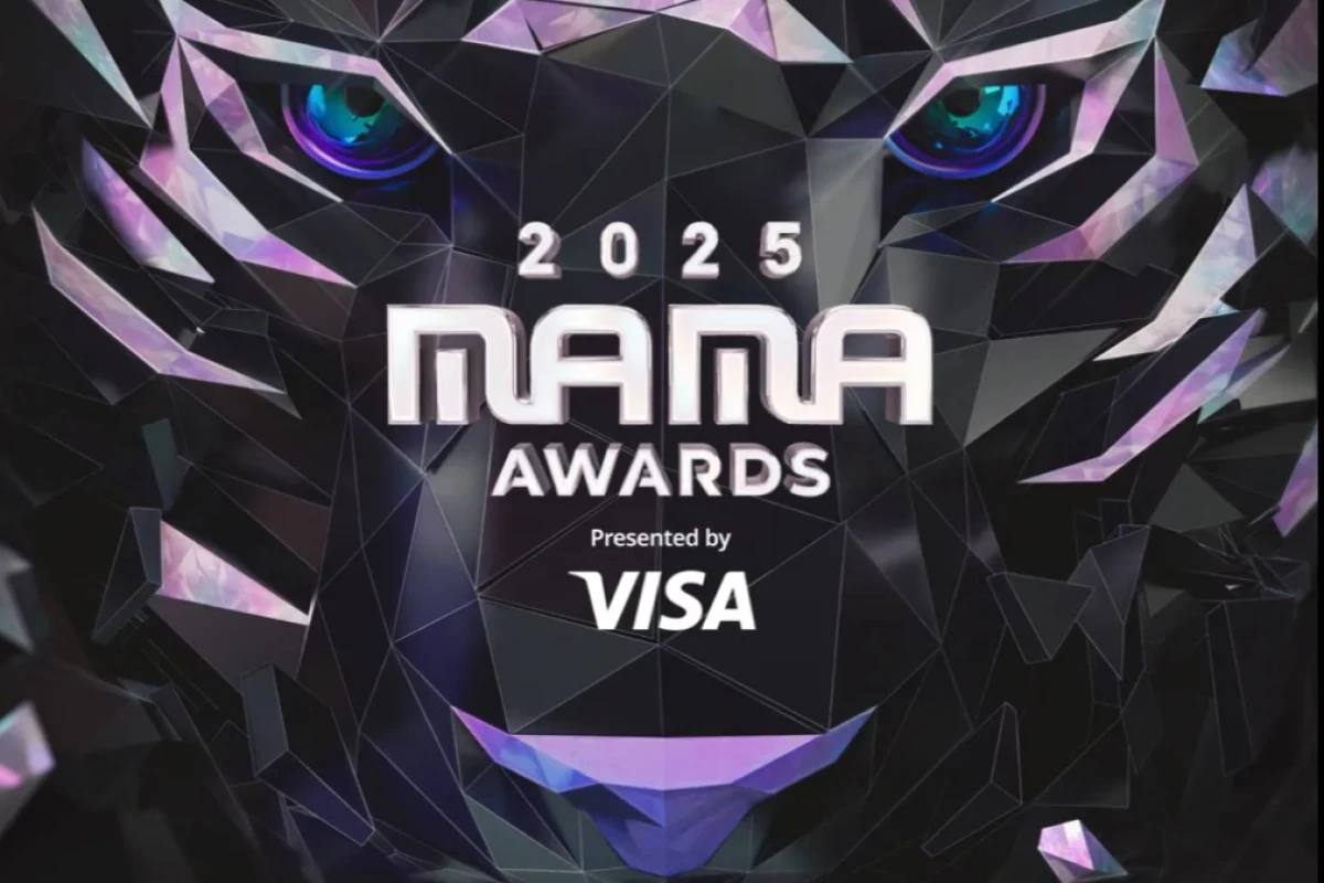 عکس جوایز"song of the year"ماما