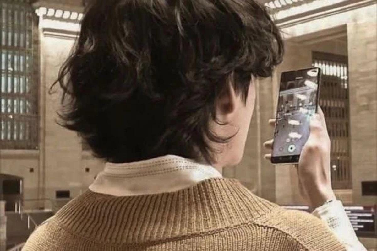 عکس ورزشکار یا ایدل ؟؟