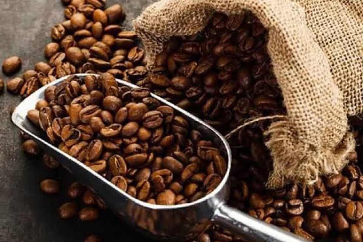 عکس چرا قهوه بعضی افراد را خواب آلود می کند ؟