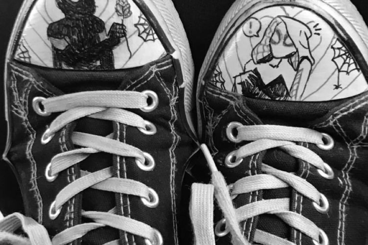 عکس چجوری بند کانورس خود را  ببندیم؟