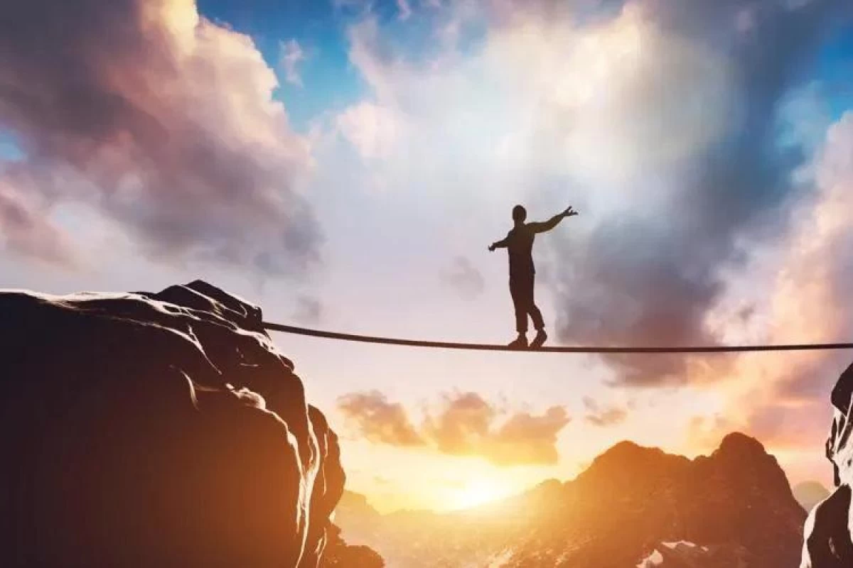 عکس خودباوری چیست؟