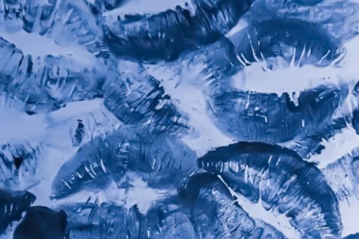 عکس آموزش‌میکاپ‌کایلی‌جنر‌؟