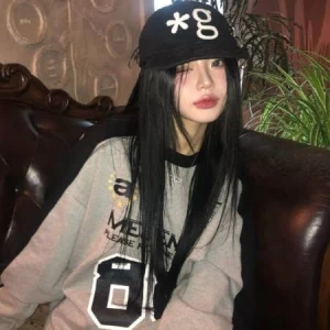 عکس نویسنده زوال؛