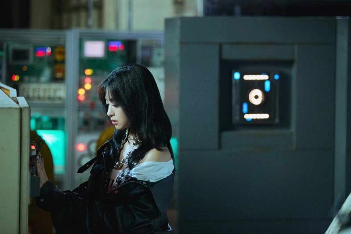 عکس آیدل هایی که کمپانی خودشونو دارن.