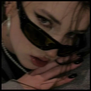 عکس من کی هستم؟