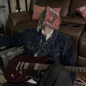 عکس شاید درمورد هوویدا