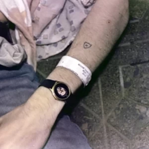 عکس خودتخریبی؛